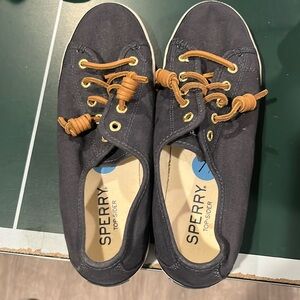 Sperry tennis shoes